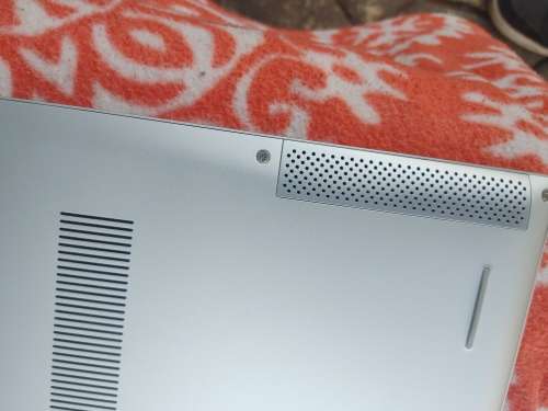 Dell Inspiron - 7300 - 2 in 1 - Touch Screen - i5 10th Gen - 8GB Ram - 256SSD - MINT Condition