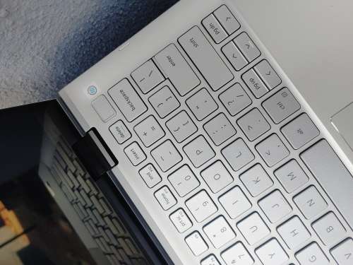 Dell Inspiron - 7300 - 2 in 1 - Touch Screen - i5 10th Gen - 8GB Ram - 256SSD - MINT Condition