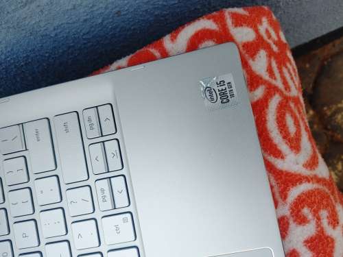 Dell Inspiron - 7300 - 2 in 1 - Touch Screen - i5 10th Gen - 8GB Ram - 256SSD - MINT Condition