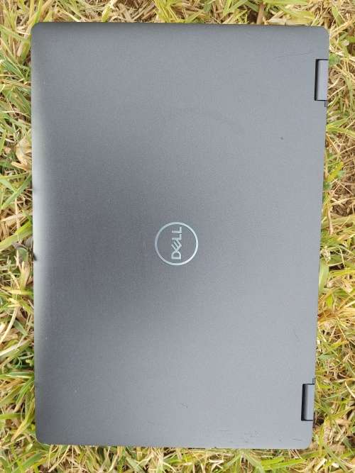 Dell Inspiron - 5300 - 2 in 1 - Touch Screen - i5 8th Gen - 8GB Ram - 256SSD - EXCELLENT Condition