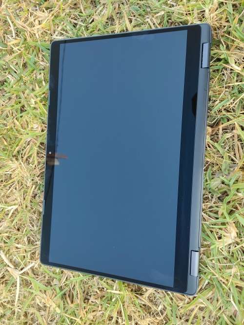 Dell Inspiron - 5300 - 2 in 1 - Touch Screen - i5 8th Gen - 8GB Ram - 256SSD - EXCELLENT Condition