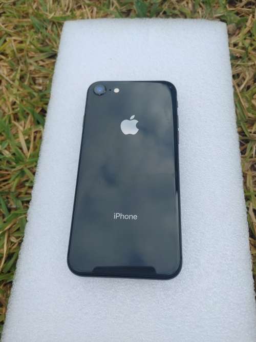 iPhone 8 - Space Grey - 256GB - EXCELLENT CONDITION