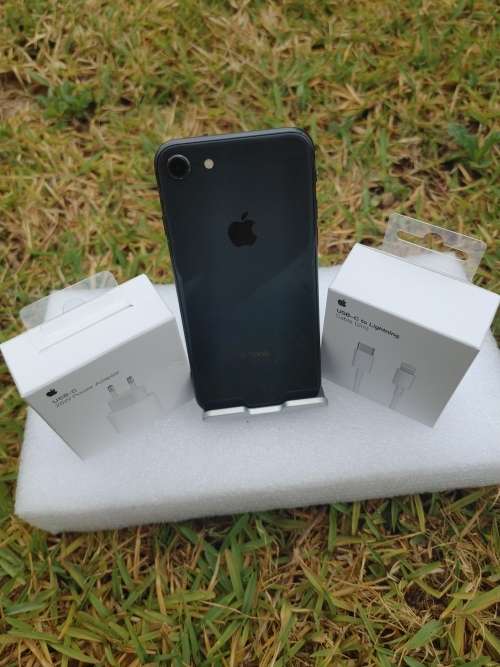 iPhone 8 - Space Grey - 256GB - EXCELLENT CONDITION