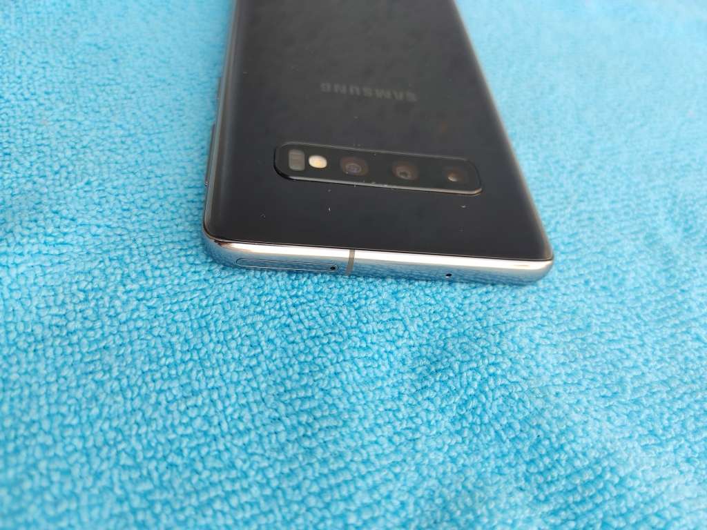 Samsung Galaxy - S10 - 128GB - All Networks - Prism Black - MINT CONDITION