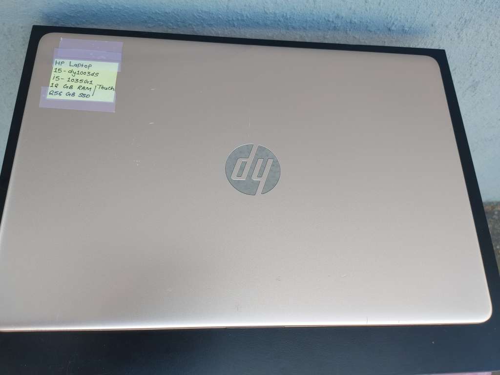 Hp 15 - i5 10th Gen - Touch Screen - 12GB Ram - 256GB SSD - Excellent Condion