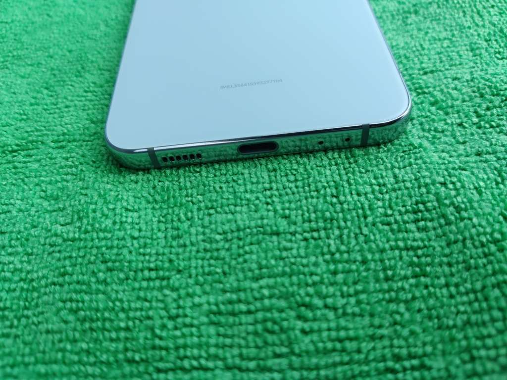 Samsung Galaxy - FLIP 4 - 5G - 256GB - All Networks - Blue - MINT CONDITION