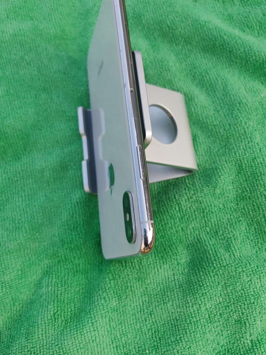 iPhone - XS Max - Silver - 512GB - EXCELLENT Condition