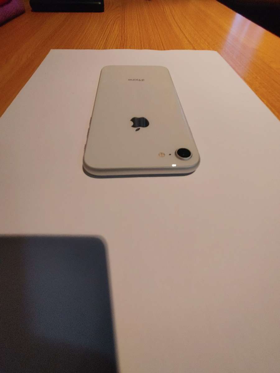 iPhone 8 - Silver - 64GB - Excellent  Condition