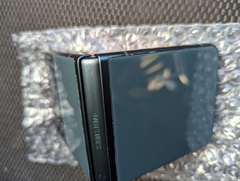 Samsung Galaxy - FLIP 3 - 5G - 256GB - All Networks - Green - EXCELLENT CONDITION