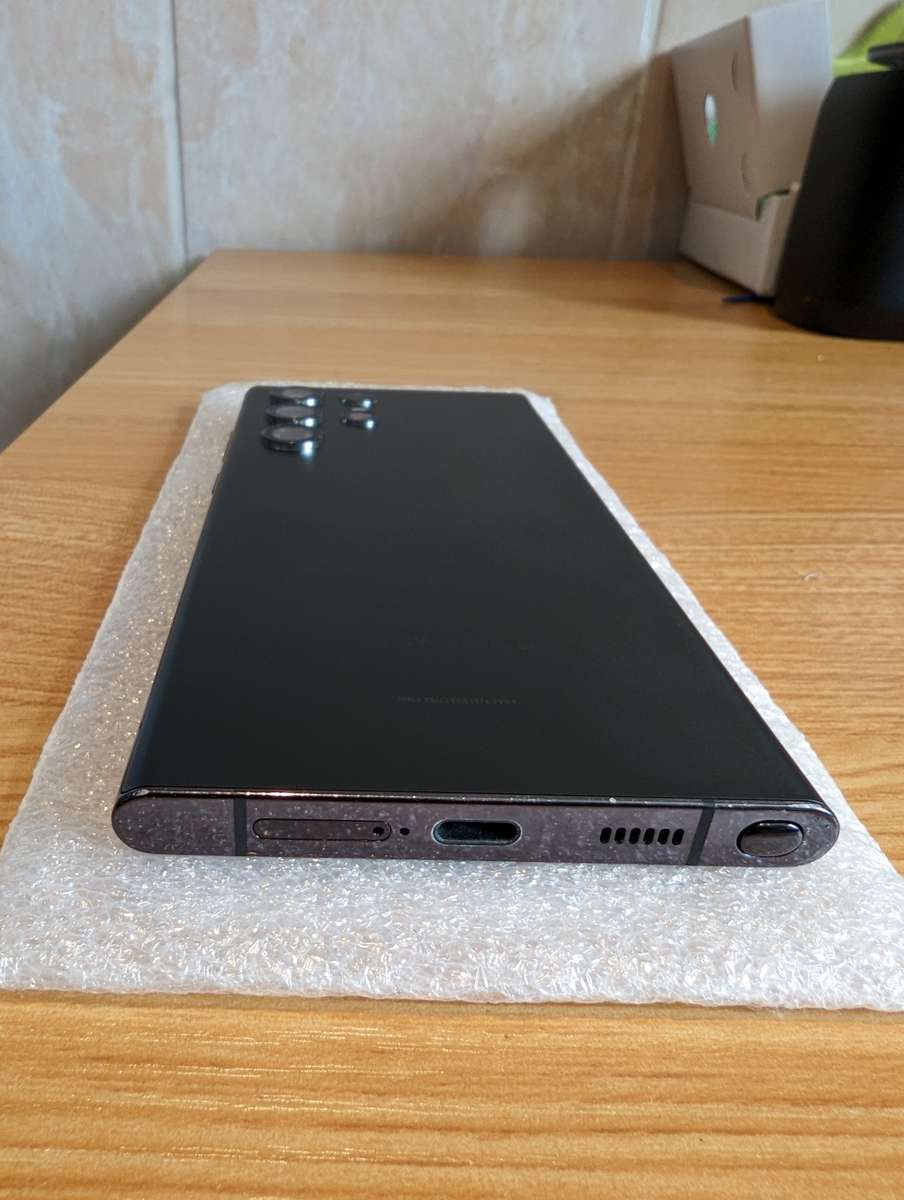 Samsung Galaxy - S22 Ultra - 5G - 256GB - All Networks - Phantom Black - EXCELLENT CONDITION