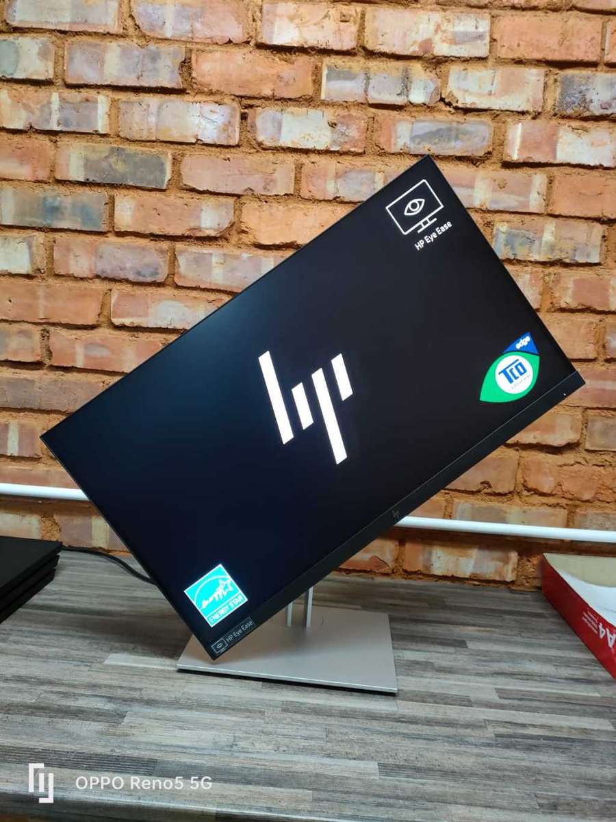 HP E27u - G4 QHD - USB-C Monitor - 27` - Pristine Condition