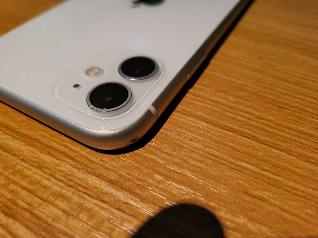 iPhone 11 - White - 128GB - Very Good Condition - Please Read