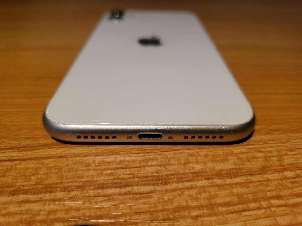 iPhone 11 - White - 128GB - Very Good Condition - Please Read