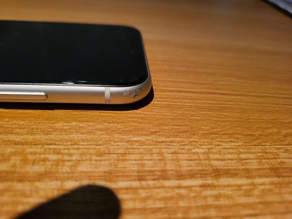 iPhone 11 - White - 128GB - Very Good Condition - Please Read