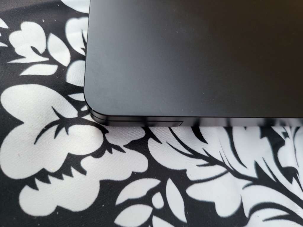 Microsoft Surface Laptop 3 - i5 10th Gen - 8GB - 256 SSD - Touch Screen - Very Good Condition