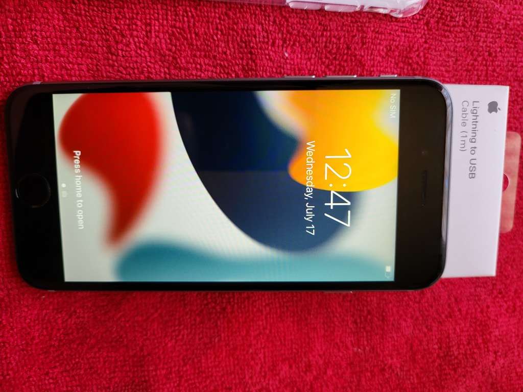 iPhone 6s - Space Grey - 32GB - Excellent Condition - Complete Package