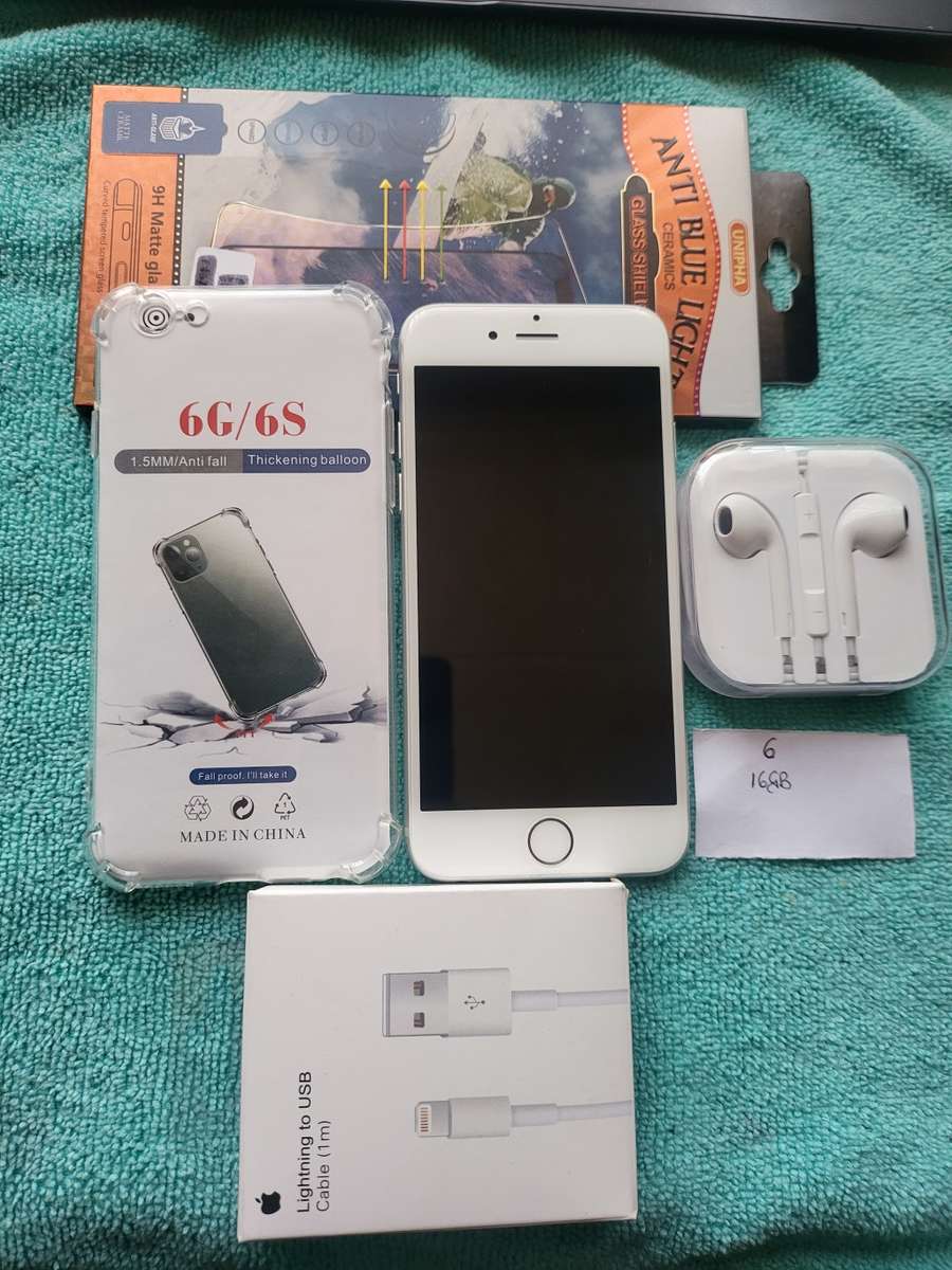iPhone 6 - Silver - 64GB - Excellent Condition - Complete Package
