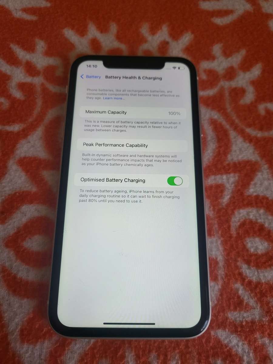 iPhone 11 - White - 64GB - Excellent Condition - With Extras