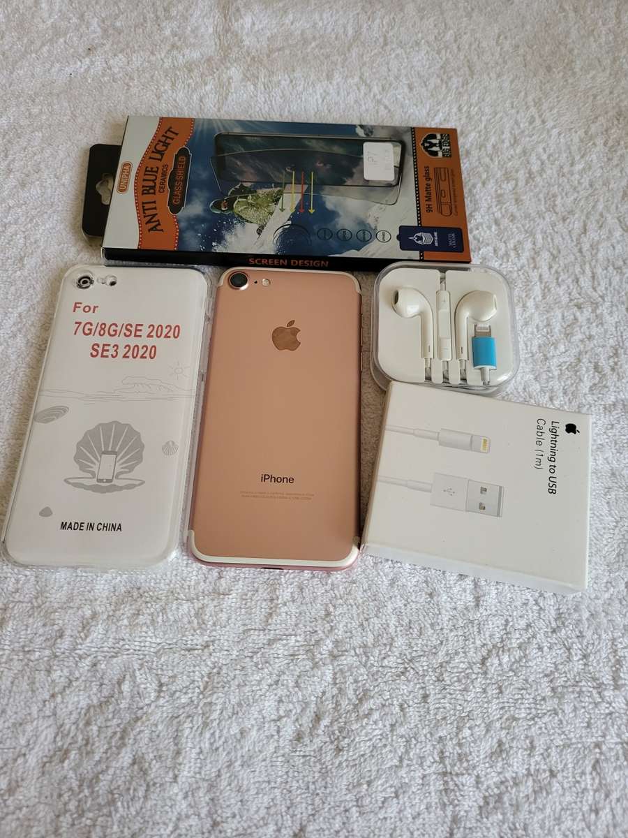 iPhone 7 - Rose Gold - 128GB - Excellent Condition - Complete Package
