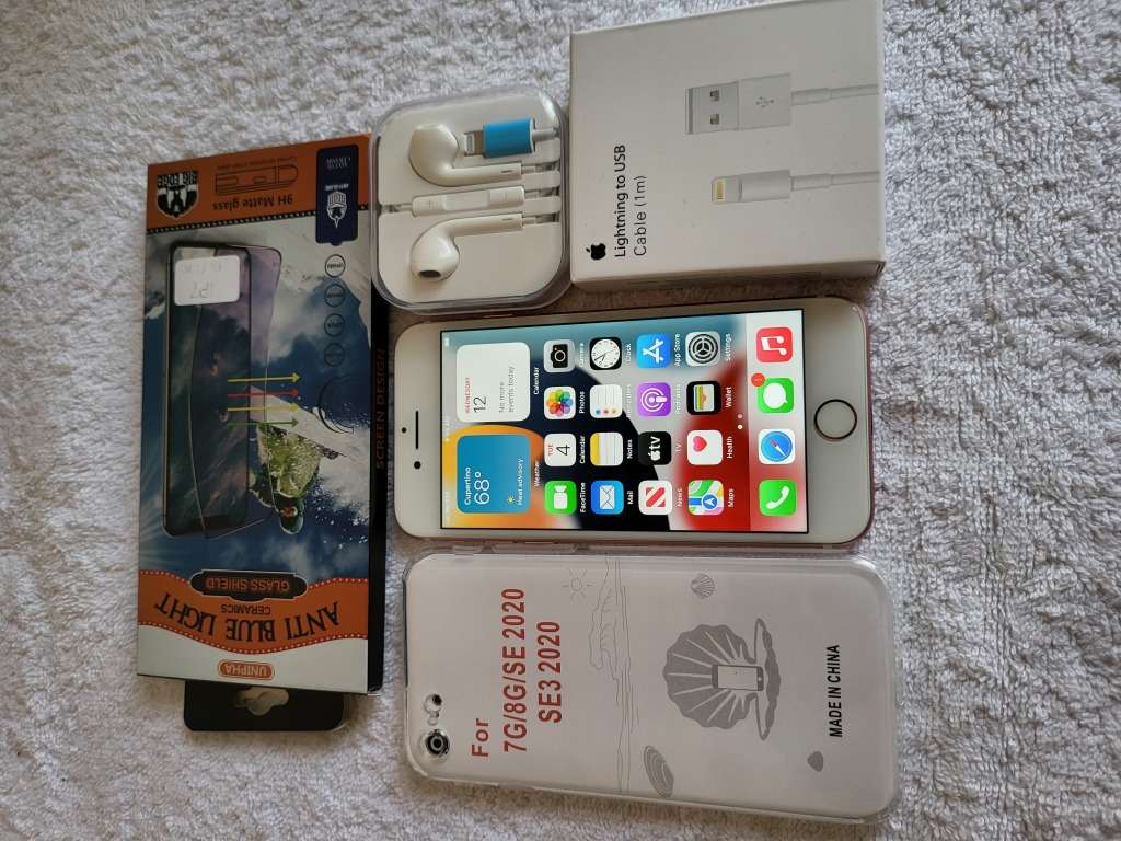 iPhone 7 - Rose Gold - 128GB - Excellent Condition - Complete Package