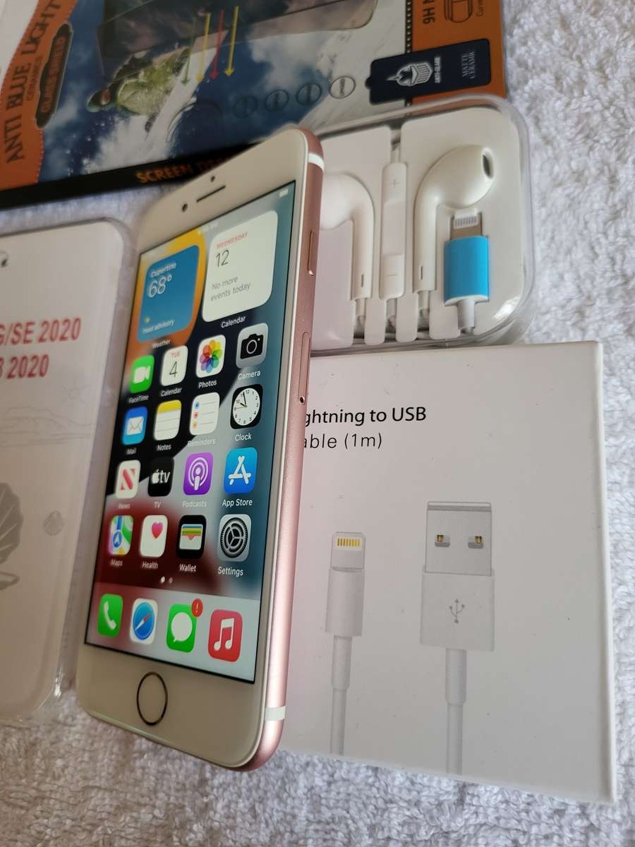 iPhone 7 - Rose Gold - 128GB - Excellent Condition - Complete Package