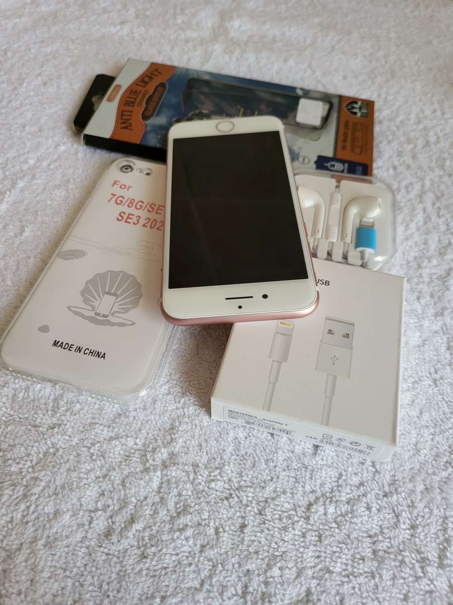 iPhone 7 - Rose Gold - 128GB - Excellent Condition - Complete Package