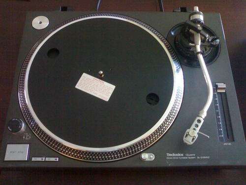 2x Technics SL120 MK2 + Numark DM2002X Pro Master Mixer