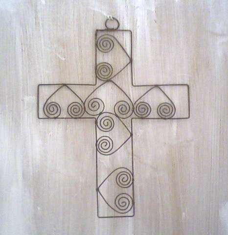 Beautiful rustic wire cross, lovely item!