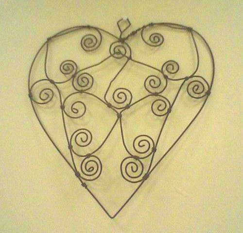 Lovely handcrafted wire heart - absolutely stunning!