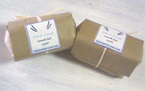 Pure organic Lavender bath salts in country-style packaging - great gift!