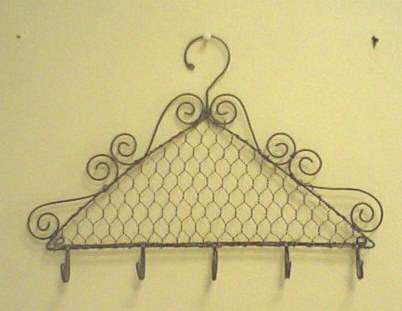 Victorian-style hanger hook - totally divine!