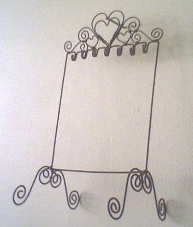 NEW! NEW! Beautiful designer necklace hanger! Special item!