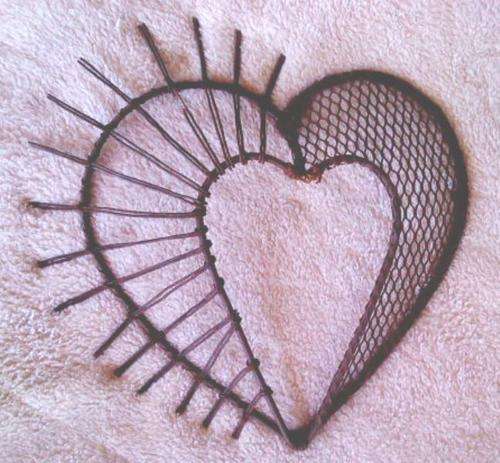 Rustic Wire Designer Spikey Heart Decoration