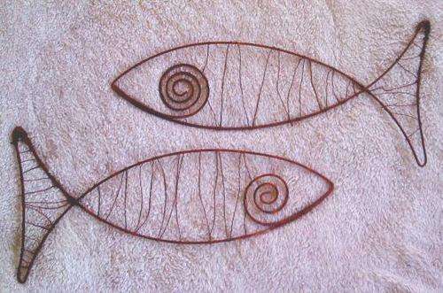 Set of 2 Wire fishes for detail in your Beach house or outside wall at your swim area.