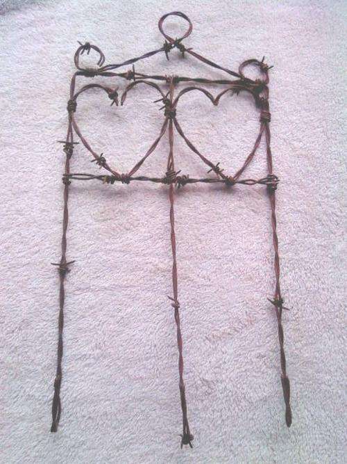Rustic Wire Designer 2 Heart Hook for Decoration