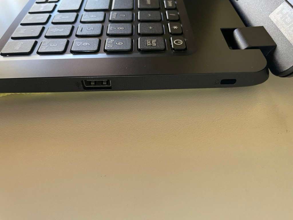 ACER Extensa 15 INTEL i5 10TH GEN 500GB SSD 8GB RAM