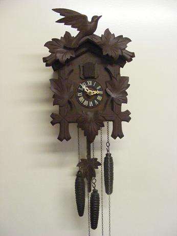 LOVELY VINTAGE 3 CONE MUSICAL CUCKOO CLOCK