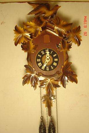 LOVELY TWO TONE WEST GERMAN CUCKOO CLOCK