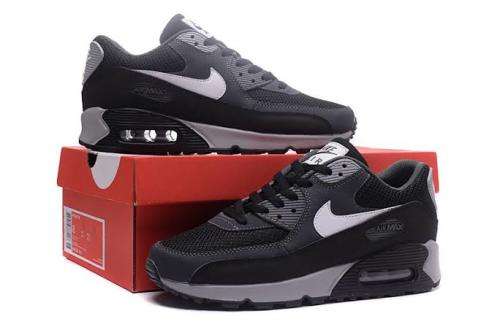 **NIKE** AIR MAX 90 ESSENTIAL (UK9)