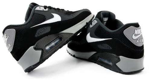 **NIKE** AIR MAX 90 ESSENTIAL (UK9)