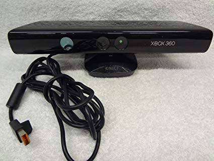XBOX 360 KINECT + 3 ORIGINAL KINECT GAMES