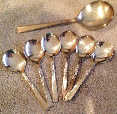 7 PIECE VINERS SHEFFIELD ENGLAND DESSERT SPOONS