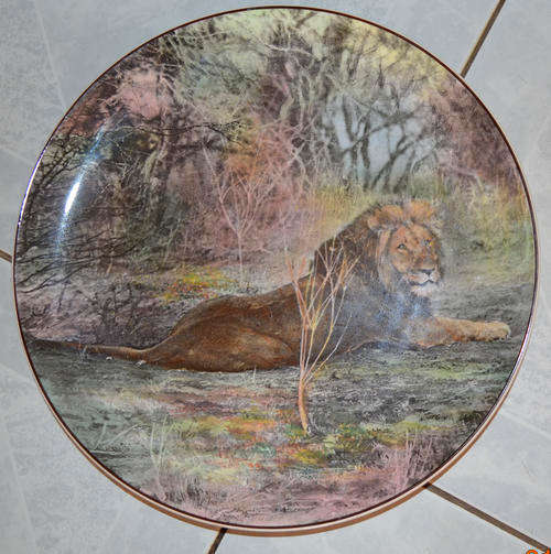 ROYAL DOULTON - AFRICAN SERIES - LION - AFRICAN GAME RESERVE