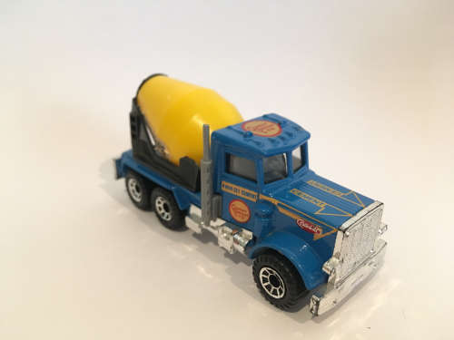 Matchbox - PETERBILT CEMENT TRUCK