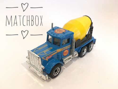Matchbox - PETERBILT CEMENT TRUCK