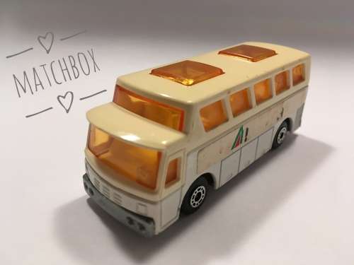 Matchbox - AIRPORT COACH - SUPERFAST NO.65 - ALITALIA