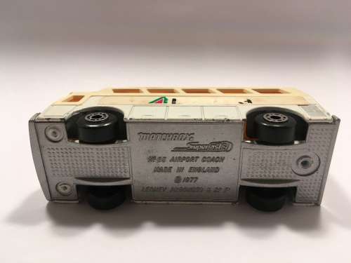 Matchbox - AIRPORT COACH - SUPERFAST NO.65 - ALITALIA