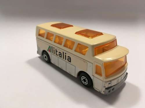 Matchbox - AIRPORT COACH - SUPERFAST NO.65 - ALITALIA