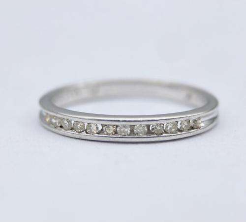 Beautiful Ladies diamond eternity ring