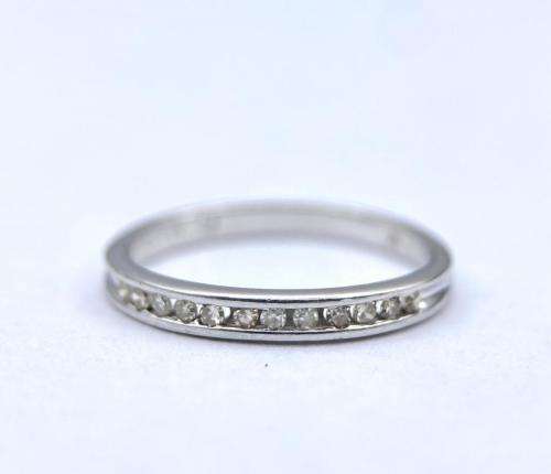 Beautiful Ladies diamond eternity ring